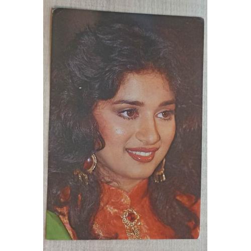 Madhuri Dixit * Vintage Bollywood Postcard *
