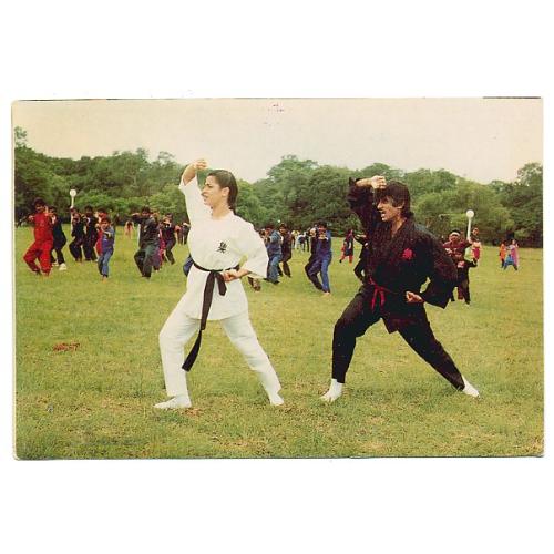 Neelam Kothari & Amitabh Bachchan * Vintage Bollywood Postcard *