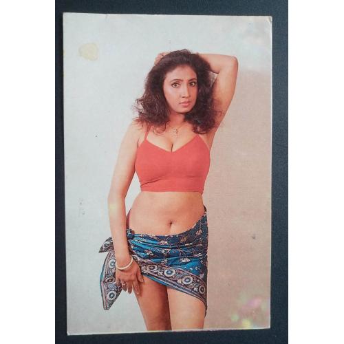 Bollywood actress * Vintage Bollywood Postcard *