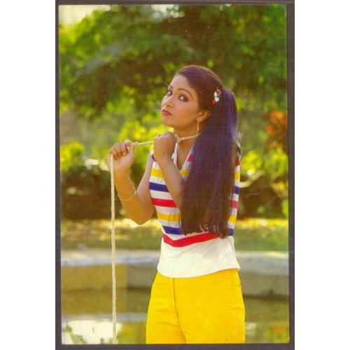 Rati Agnihotri * Vintage Bollywoord Postcard * (Beauty 641) (S1)