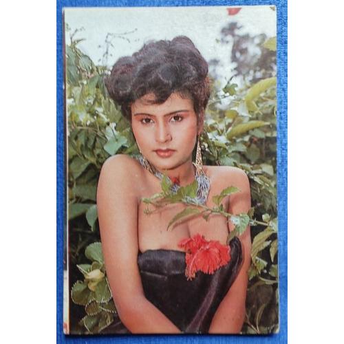 Bollywood actress* Vintage Bollywood Postcard *