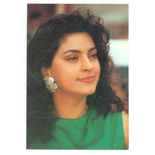 Juhi Chawla * Vintage Bollywoord Postcard * (BAP) (A8)