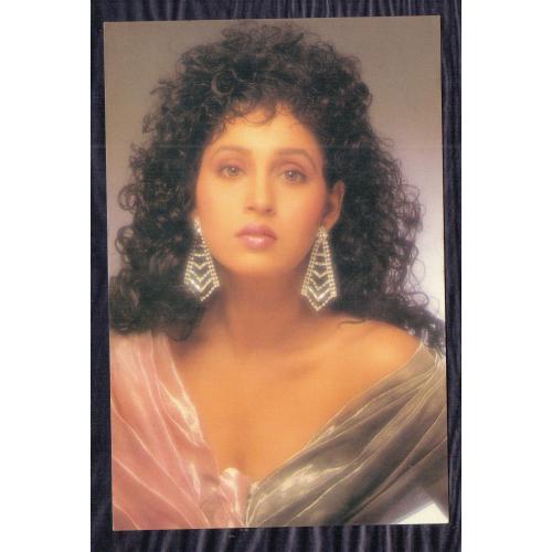 Aishwini Bhave  * Vintage Bollywoord Postcard * (VENUS) (A7)