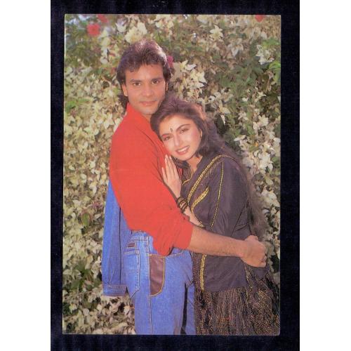 Bhagyashree and Himalaya Dasani * Vintage Bollywoord Postcard * (VENUS) (A5)