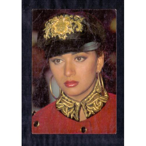 Madhuri Dixit  * Vintage Bollywoord Postcard * (RUBY) (A5)