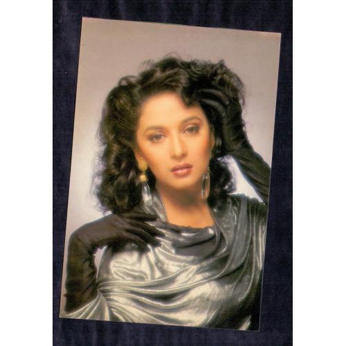 Madhuri Dixit  * Vintage Bollywoord Postcard * (BAP) (A5)