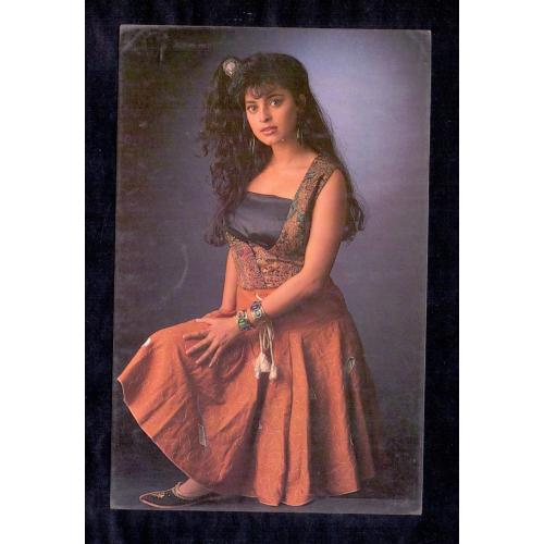 Juhi Chawla * Vintage Bollywoord Postcard * (ROYAL) (A5)